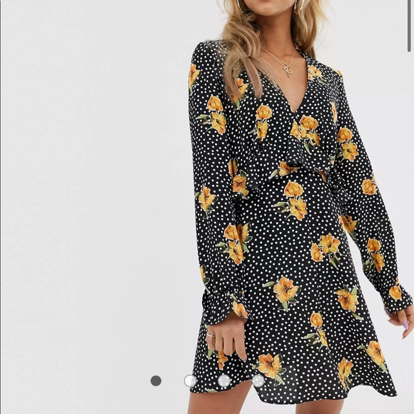 ASOS ruffle tea dress with floral spot - Picture 2 of 7